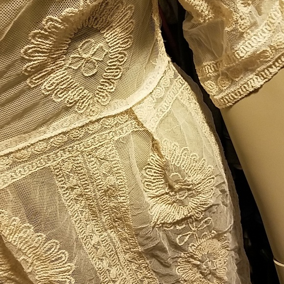 Lace Cover up - Picture 2 of 6